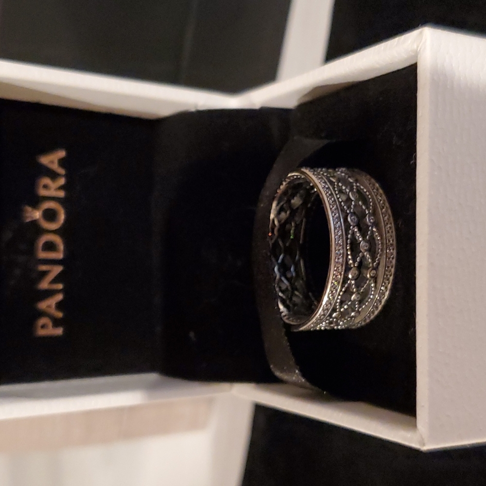 Pandora Ring